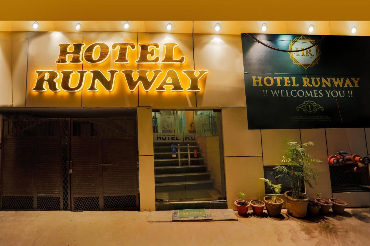 Airport Hotel Runway Νέο Δελχί Εξωτερικό φωτογραφία